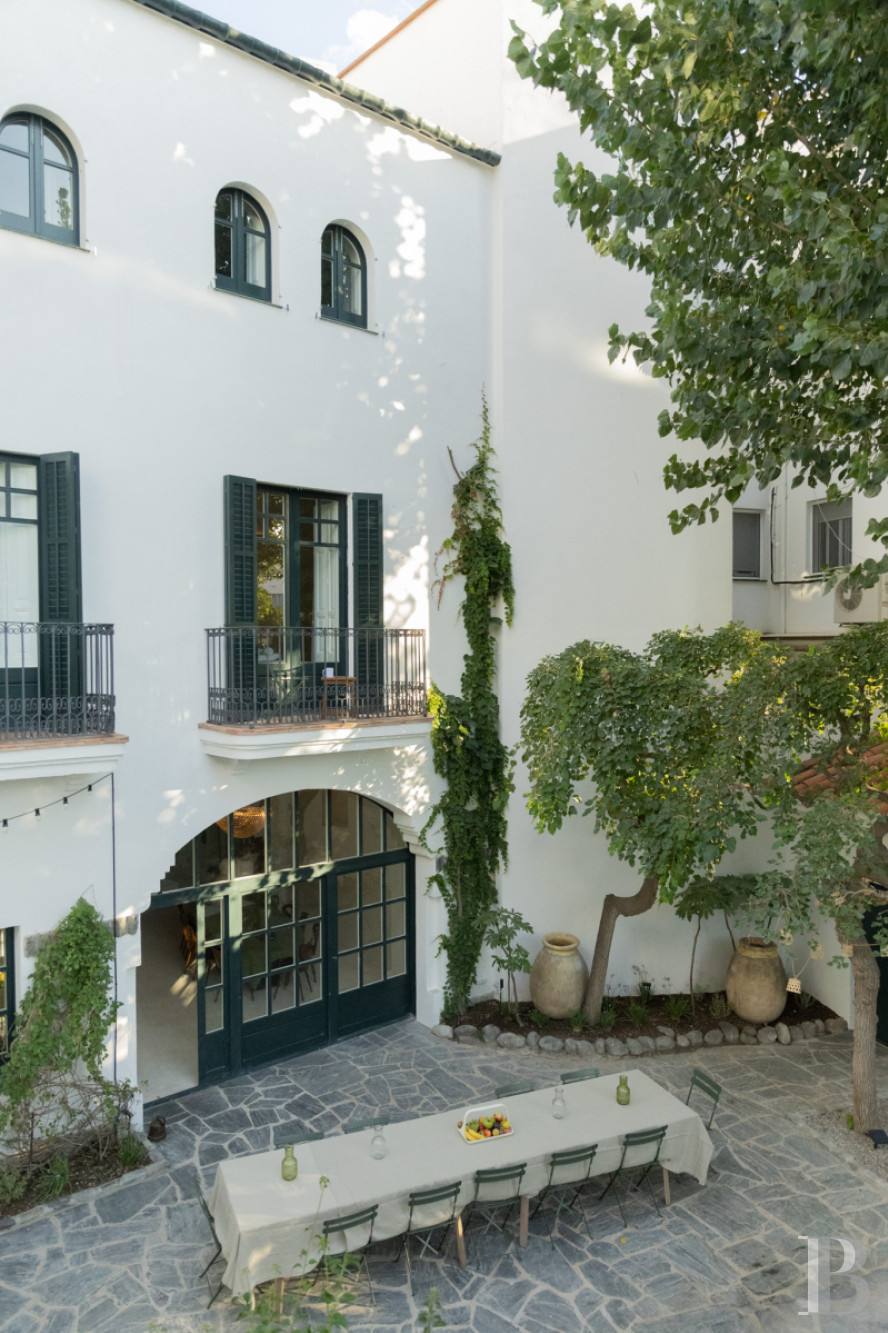 À Cadaqués, en Catalogne, une vaste maison des années 1920 dans le centre du village - photo  n°19